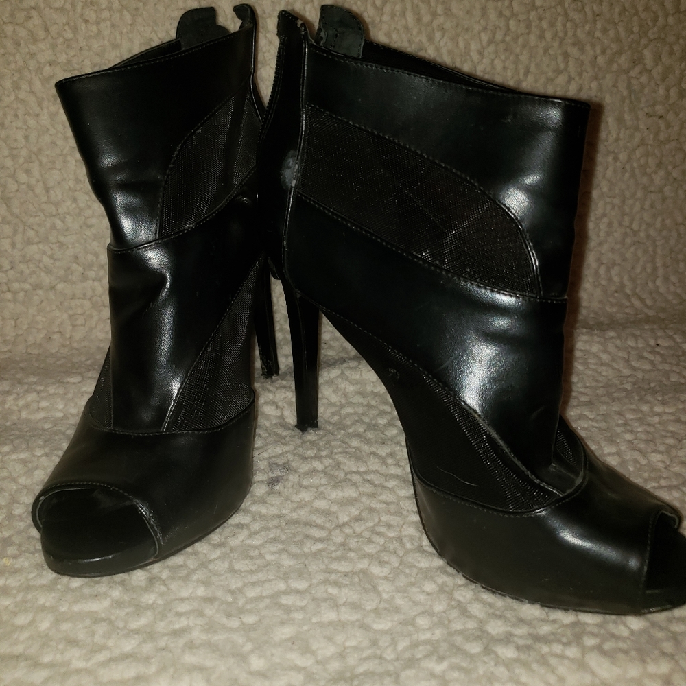 Guess 4" shoes